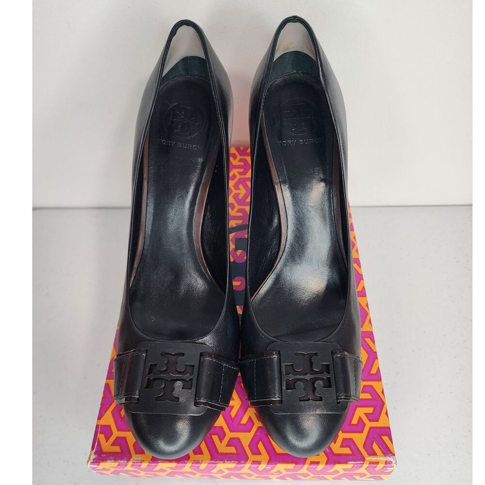 Tory Burch Black Leather Logo Cap Toe Pumps Block Heel Women's Size 10.5